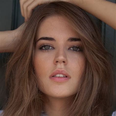 Cumplefamosas Clara Alonso 21 09 1987 Madrid España Beautiful Blue