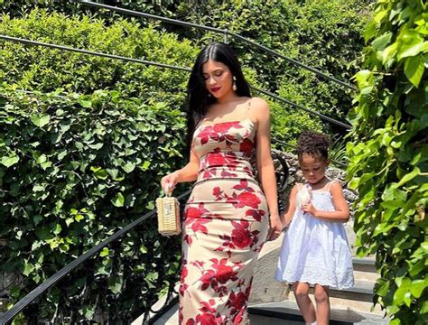 Kylie Jenner Pode Ter Revelado Novo Nome Do Segundo Filho