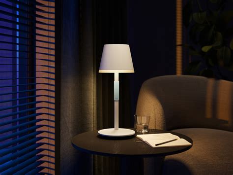 Philips Hue White Color Ambiance Go Tragbare Tischleuchte Wei