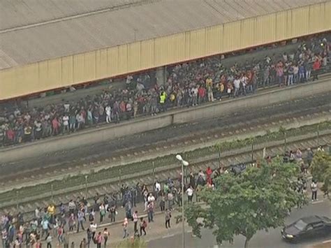 G1 Falha Em Trem Interrompe Circulação Da Linha 11 Coral Da Cptm