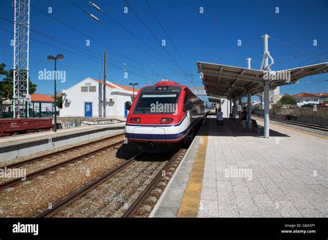 Pendolino high speed tilting train electric emu station portuguese hi-res stock photography and ...