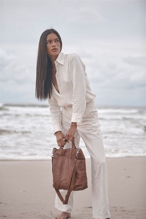 Elevate Your Style With Our Favourite Leather Tote Bags Stitch And Hide Sustainable Fashion