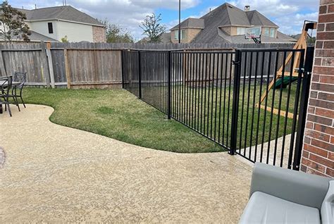 Professional Aluminum Fence Installation Southern Roots