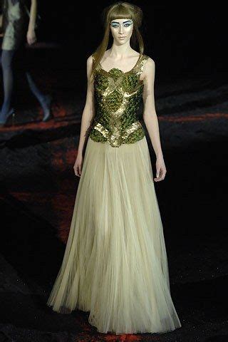 Alexander McQueen Fall 2007 Ready To Wear Fashion Show Vogue