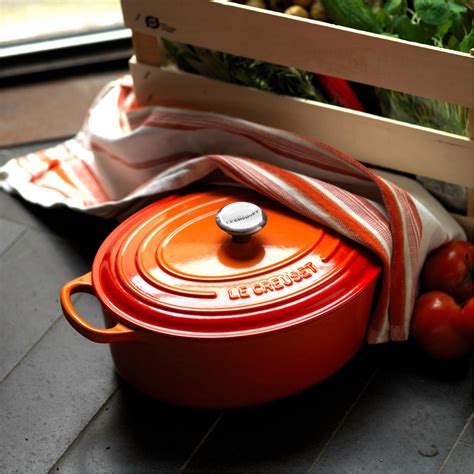 Le Creuset Signature Cast Iron Oval Casserole 27cm