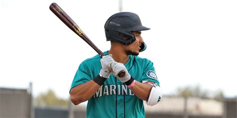 Mariners' Harry Ford triples twice in career day