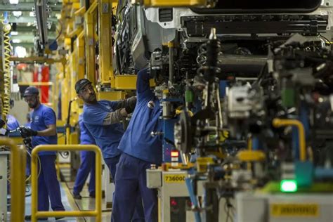 Ford Almussafes Firma El Acuerdo Para Aplicar El Mecanismo RED Y