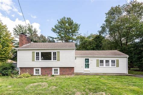 Taunton, MA Real Estate - Taunton Homes for Sale | realtor.com®