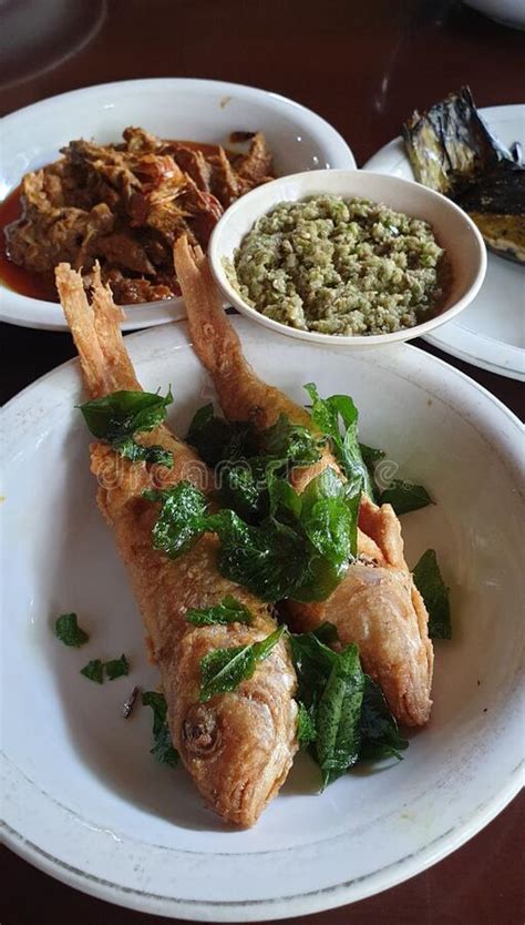 Deep Fried Fish With Curry Leaves Stock Photo Image Of Dish Produce