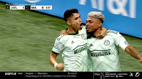 Josef Mart Nez La Pone Y Luiz Ara Jo Hace Un Golazo Desde Fuera Del