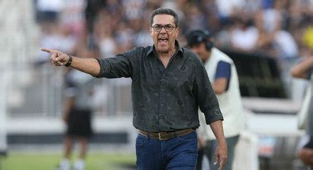 Luxemburgo é o novo técnico do Corinthians e se torna o terceiro a