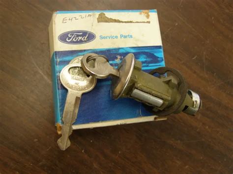 Nos Oem Ford Mustang Ii Trunk Lock Cylinder Keys