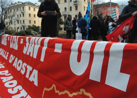 Primo Maggio I Sindacati Celebrano La Festa Dei Lavoratori In Tre