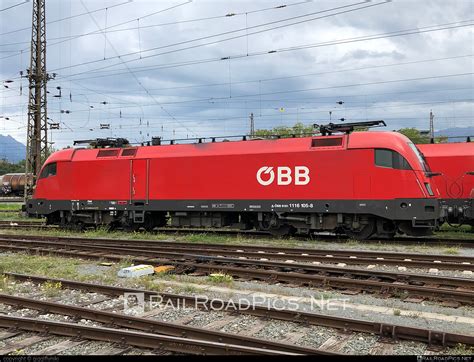 Siemens ES 64 U2 1116 105 operated by Österreichische Bundesbahnen