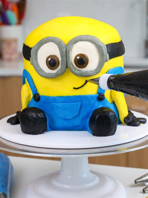 Buttercream Minions Cake Chelsweets