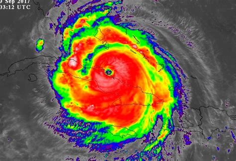 Irma toca tierra en el norte de Cuba como huracán categoría 5