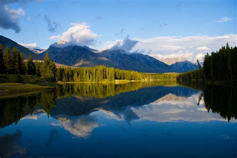 Two Jack Lake Banff National Park Alberta Canada 3872 2592 R