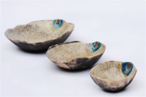 Cornucopia Magazine : Serap Yurdaer’s decorative white ceramic bowls ...