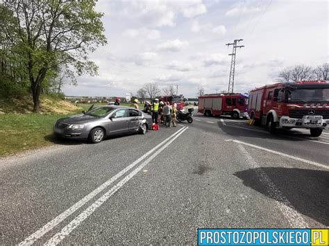 Zderzenie osobówki z motocyklem w Olszowej na DW 426