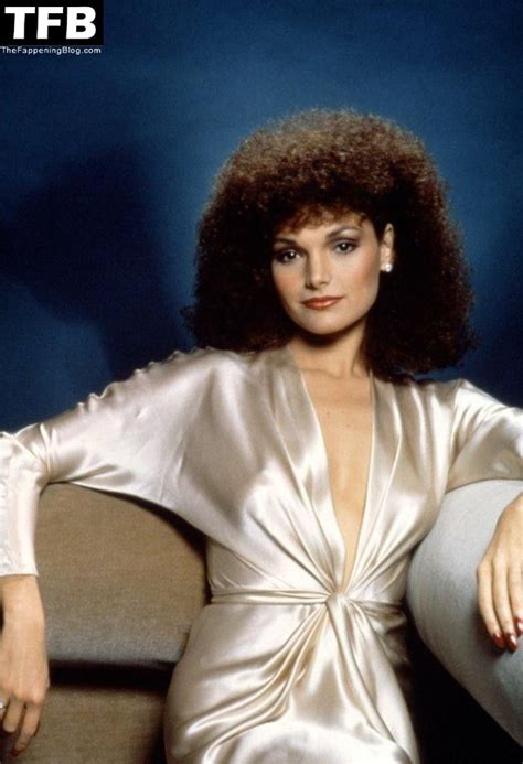 Mary Elizabeth Mastrantonio Nude And Sexy Collection 15 Photos Thefappening