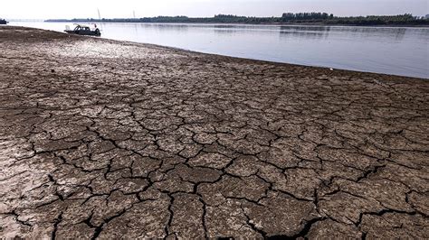 What Chinas Worst Drought On Record Looks Like Bbc News