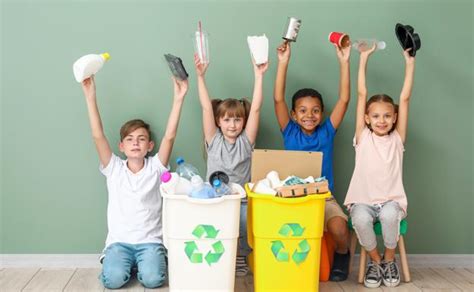 Claves para enseñar a los niños a reciclar la basura en casa Galuvi