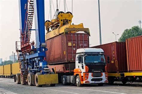 O Que é E Como Evitar Riscos No Transporte De Container Confira