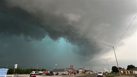 Deadly storms strike Tennessee, other states: More severe weather ...