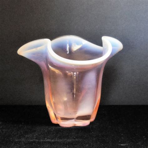 Duncan Miller Pink Opalescent Vase In The Canterbury Pattern