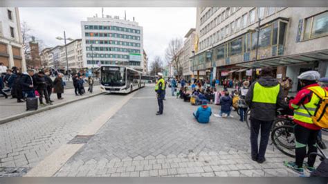 Klimastreik Fridays For Future Und Verdi Demonstrieren In Pforzheim