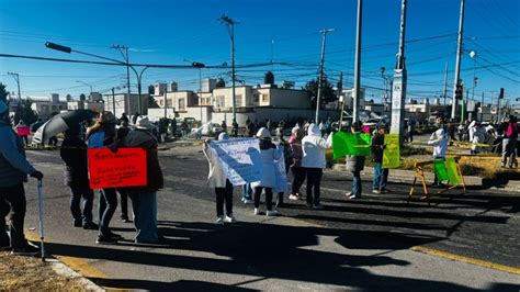 Video Bloquean Boulevard Santa Catarina En Pachuca Vecinos Rechazan La