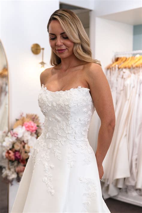 Elizabeth - Brides of Beecroft