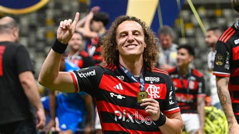 Fortaleza está em negociações para contratar David Luiz que