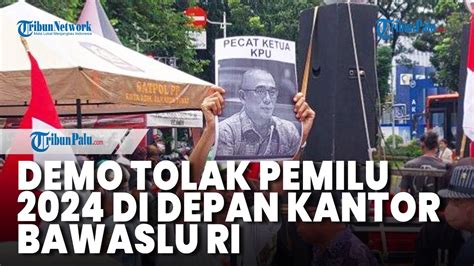 Demo Tolak Pemilu 2024 Di Kantor Bawaslu RI Dipasang Pagar Beton Dan