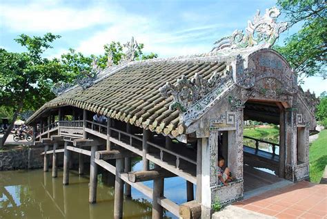 Thanh Toan Tile Roofed Bridge In Hue The Most Ancient In Vietnam Sesomr