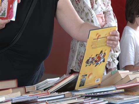 En Bref Foire Aux Livres De La Biblioth Que Locale Tv Moselle Est