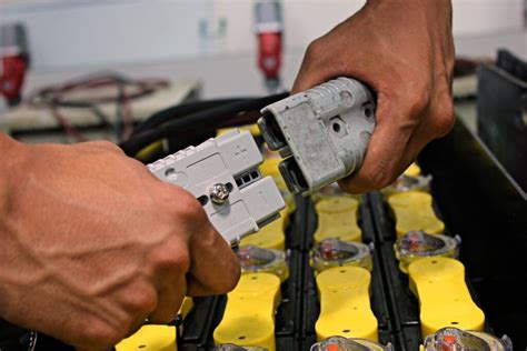 Forklift Battery Charging And Use Tontio