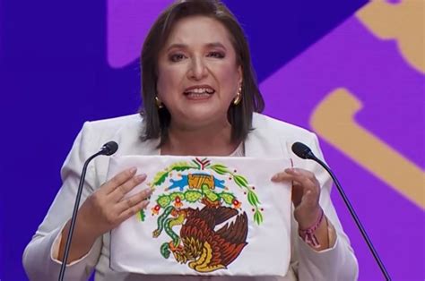 Xóchitl Gálvez Explica Por Qué Mostró Bandera Al Revés En Debate