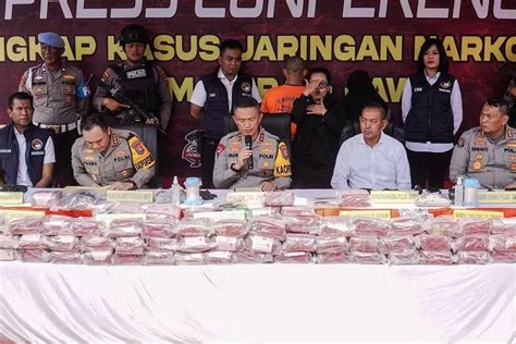 Pasutri Di Surabaya Ditangkap Bawa Sabu Senilai Rp Miliar