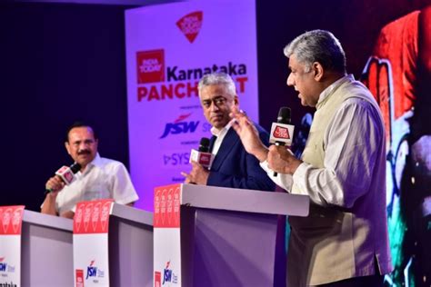 Gowda vs Gowda in discussion on Karnataka | In pics | IndiaToday