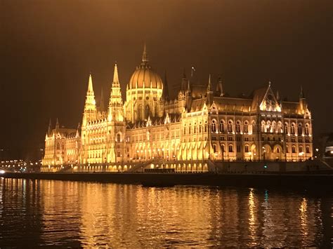 Parliament, Budapest : r/europe