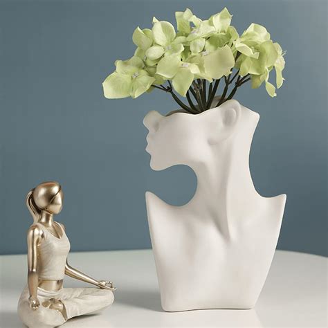 Winter Shore Vase Blanc Ceramique En Forme De Visage Vase Pampa