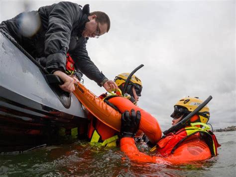 Formation stage sauveteur nageur de bord au profit des marins œuvrant