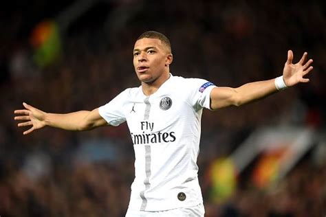 Kylian Mbappe Wins Ligue 1 Golden Boot Award Kickoff