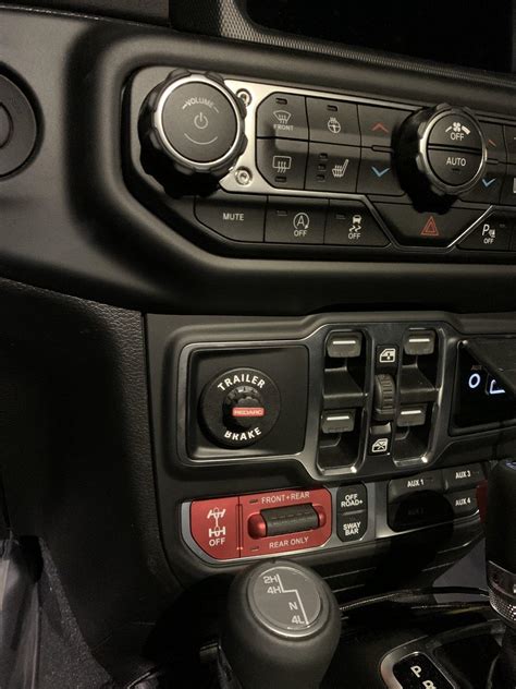 Installing Brake Controller In Jeep Gladiator