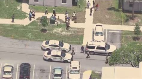 2 In Custody 1 Hospitalized After Police Involved Shooting In Opa Locka Wsvn 7news Miami