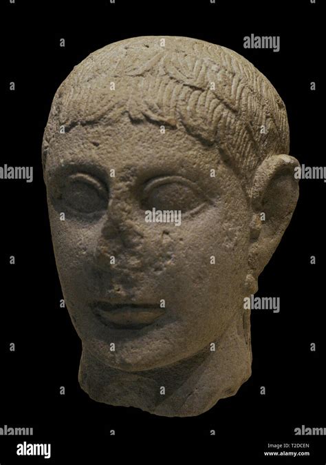 Sculpture iberic male head hi-res stock photography and images - Alamy