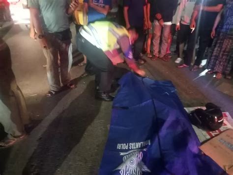 Hendak Putar Balik Farhan Tewas Tertabrak Truk Di Cengkareng Jawa Pos