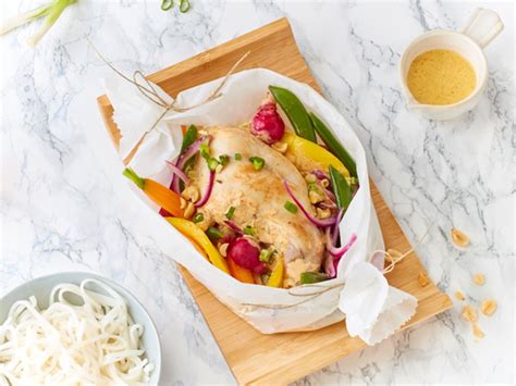 Papillote de lapin à la citronnelle et aux petits légumes primeurs sauce