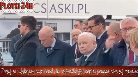 Kolejne zajścia przed pomnikiem smoleńskim Kaczyński i Morawiecki